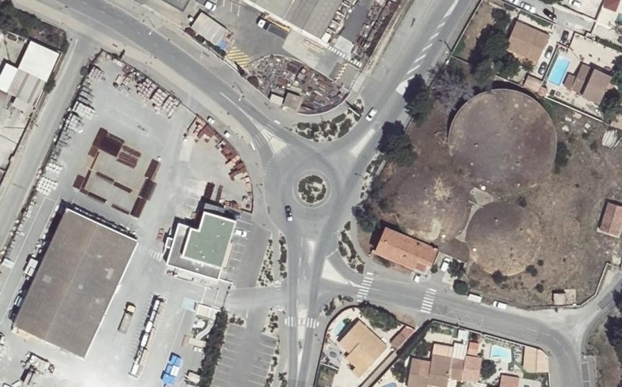 Vue aérienne du Rond-point anonyme n°200971019