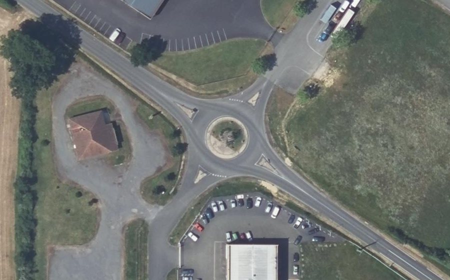 Vue aérienne du Rond-point anonyme n°201016997