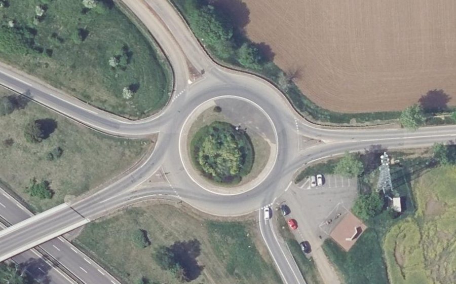 Vue aérienne du Rond-point anonyme n°20101993