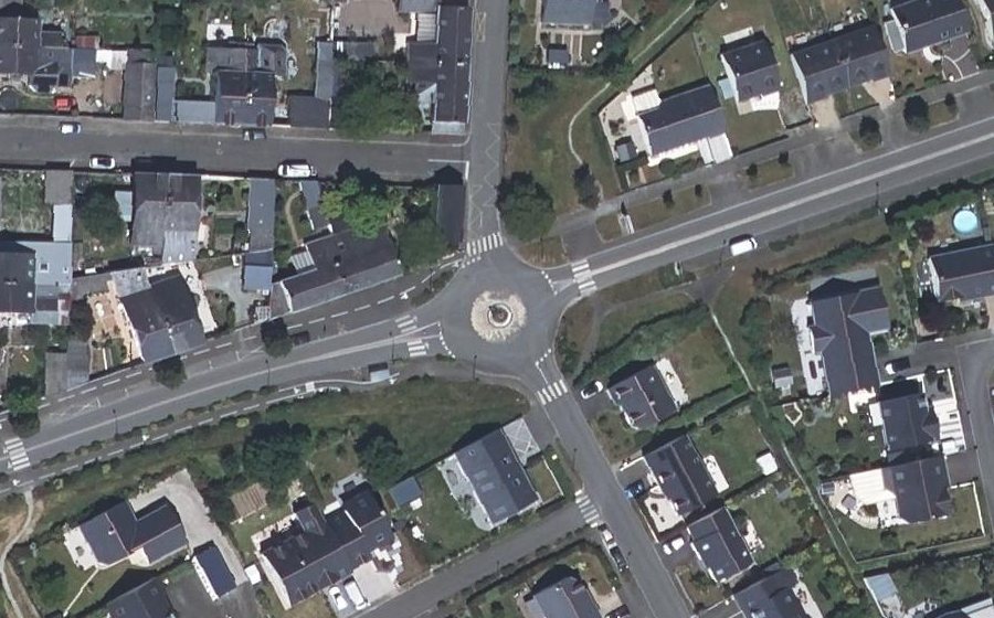 Vue aérienne du Rond-point anonyme n°201125638