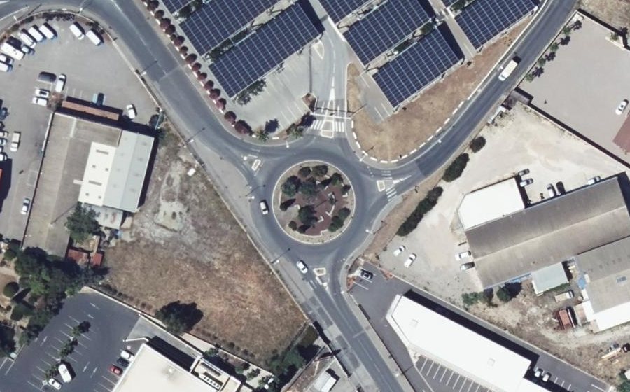 Vue aérienne du Rond-point anonyme n°201332984