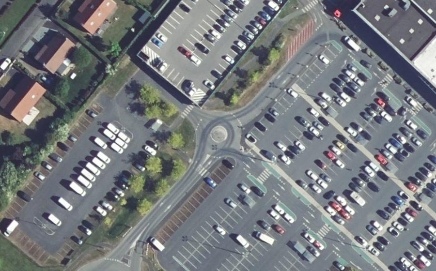 Vue aérienne du Rond-point anonyme n°201356807