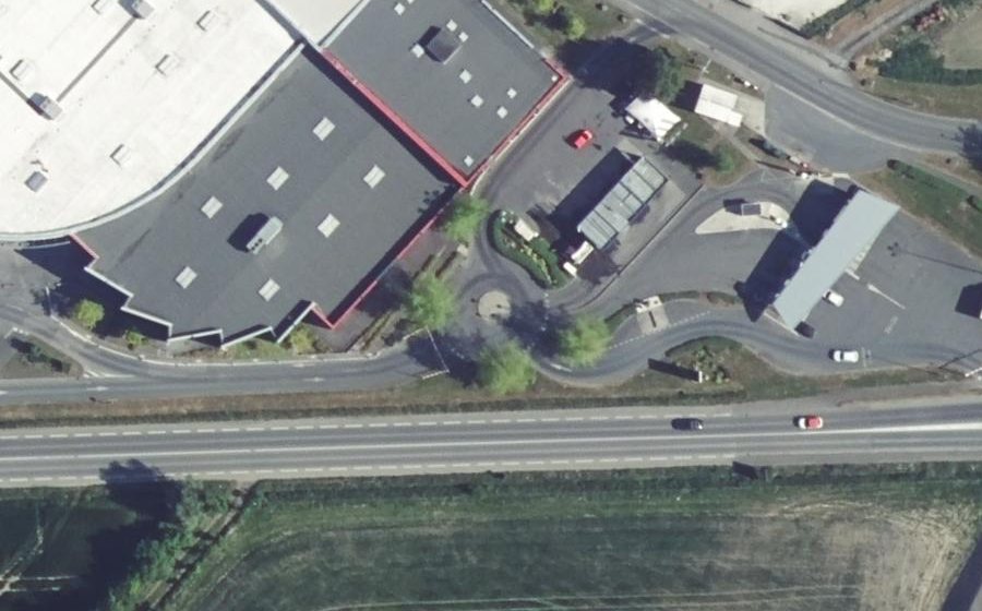 Vue aérienne du Rond-point anonyme n°201356811