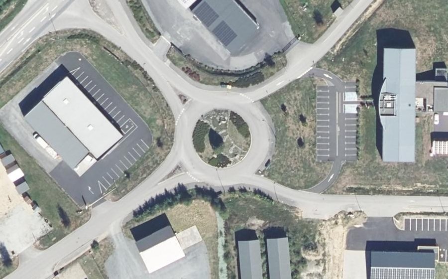 Vue aérienne du Rond-point anonyme n°201483357