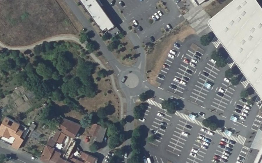 Vue aérienne du Rond-point anonyme n°201608660