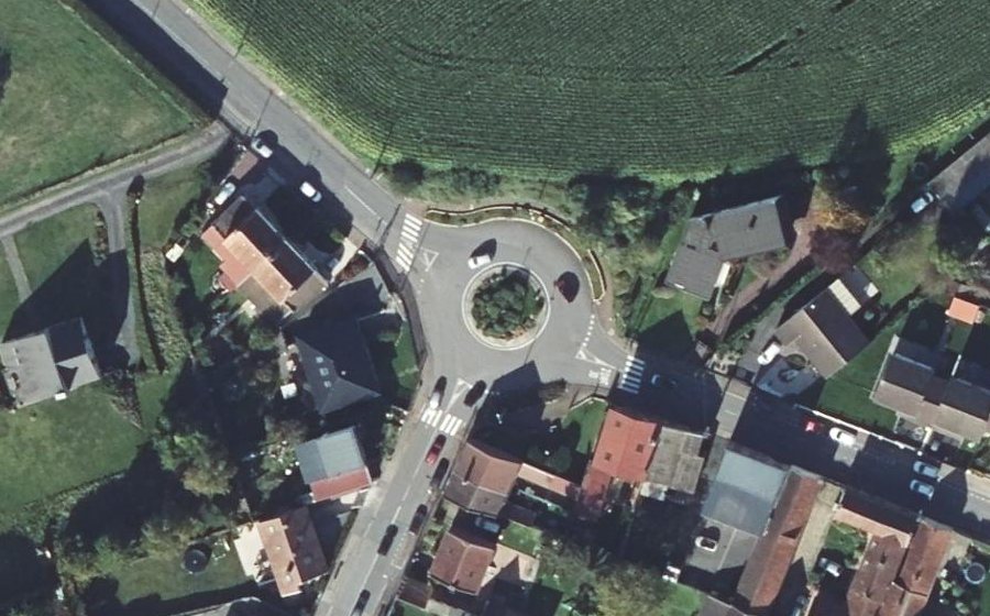 Vue aérienne du Rond-point anonyme n°201620712