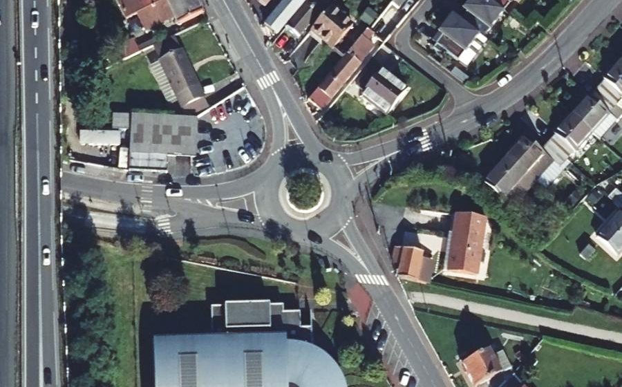 Vue aérienne du Rond-point anonyme n°201621430