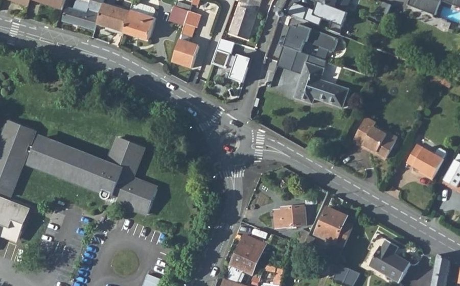 Vue aérienne du Rond-point anonyme n°201662901