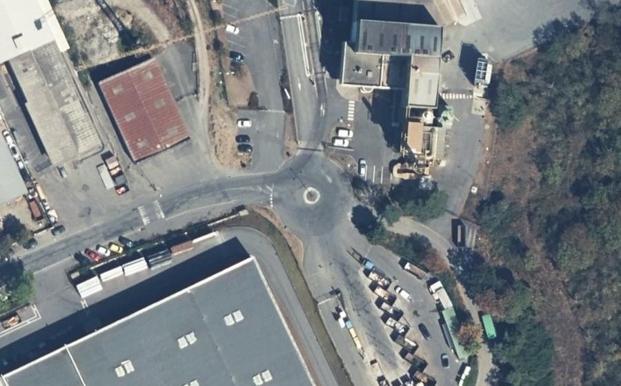 Vue aérienne du Rond-point anonyme n°201747877