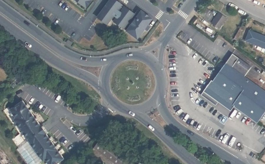 Vue aérienne du Rond-point anonyme n°20205704