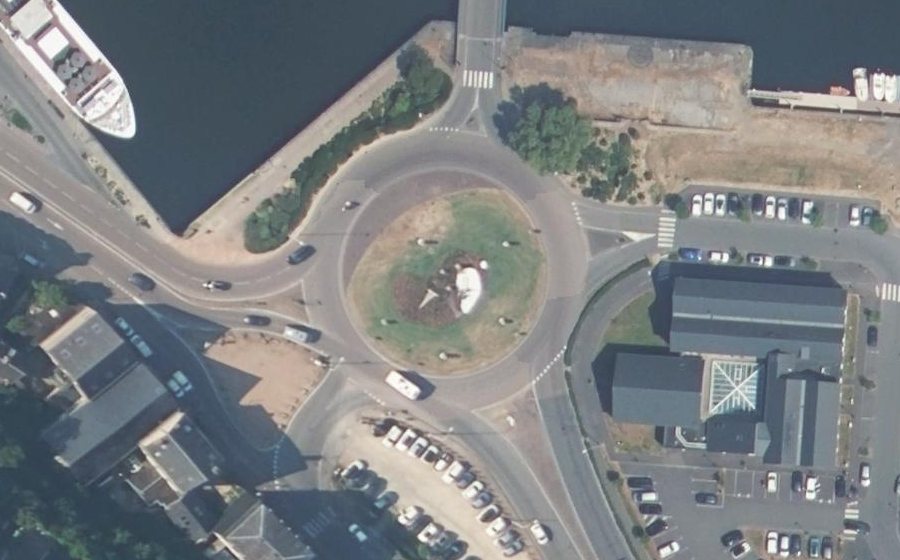 Vue aérienne du Rond-point anonyme n°20205706