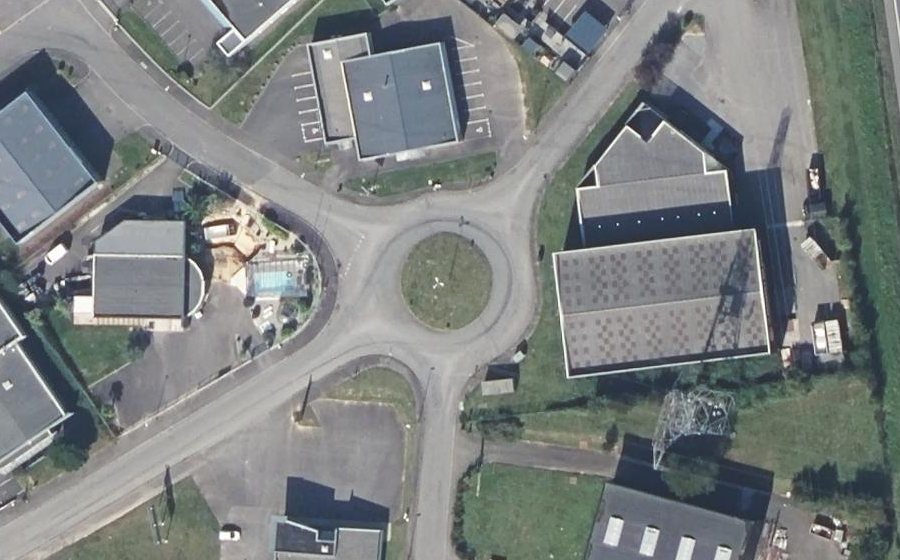 Vue aérienne du Rond-point anonyme n°202139221