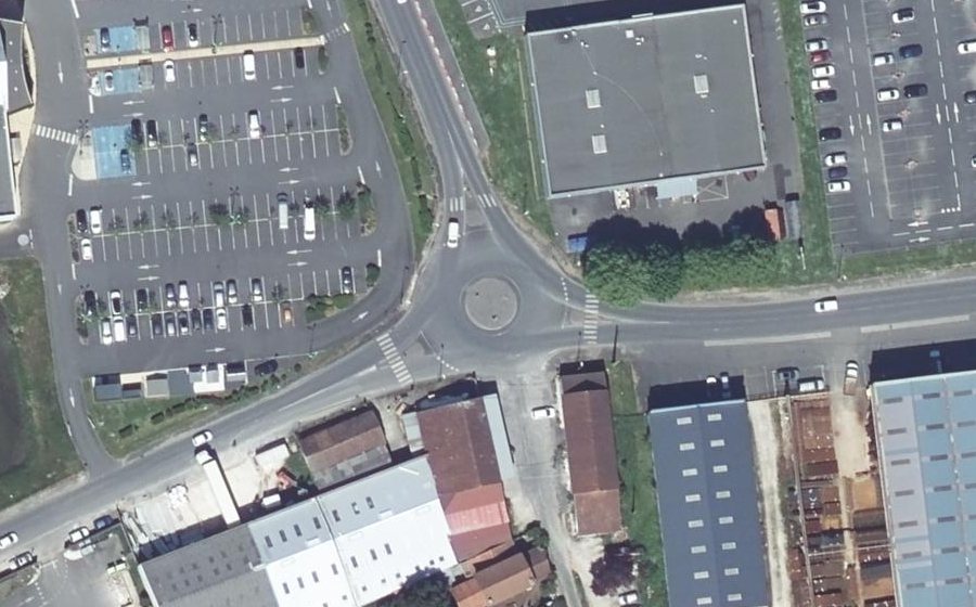 Vue aérienne du Rond-point anonyme n°202421291