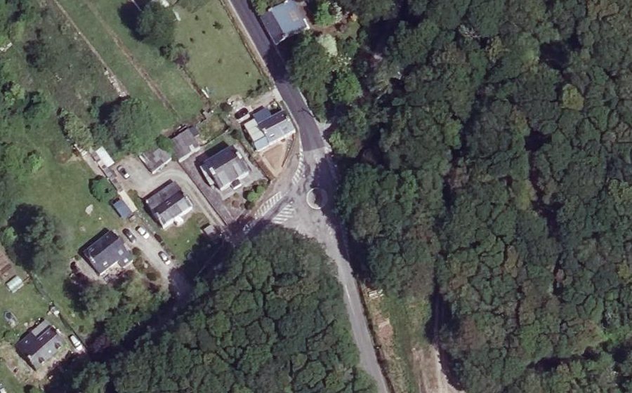 Vue aérienne du Rond-point anonyme n°202441577