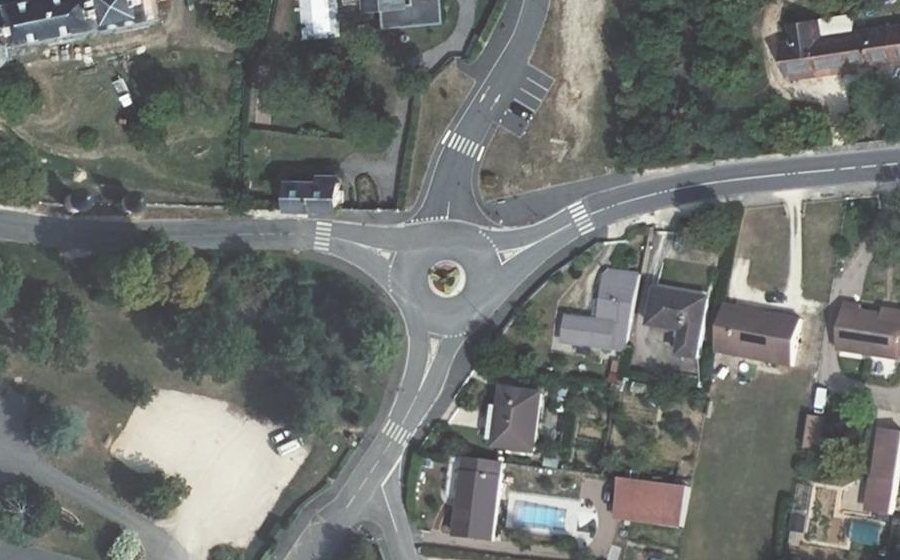 Vue aérienne du Rond-point anonyme n°202530398