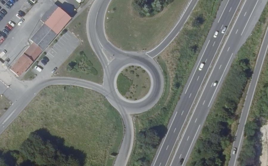 Vue aérienne du Rond-point anonyme n°202808297
