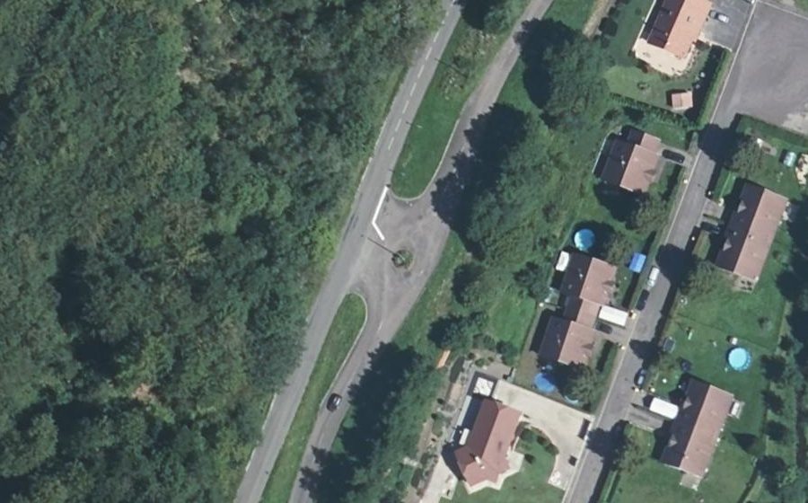 Vue aérienne du Rond-point anonyme n°202847135