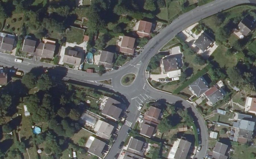 Vue aérienne du Rond-point anonyme n°203120330