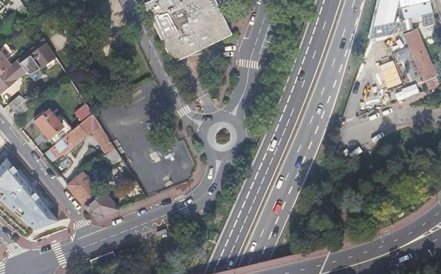 Vue aérienne du Rond-point anonyme n°20330986