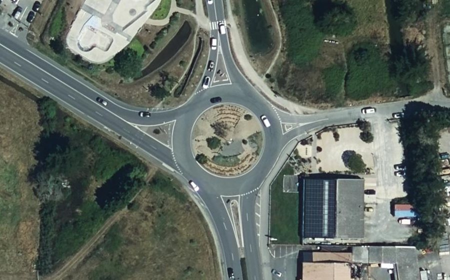 Vue aérienne du Rond-point anonyme n°20349325
