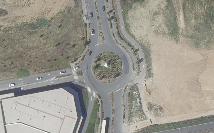 Vue aérienne du Rond-point anonyme n°203503177