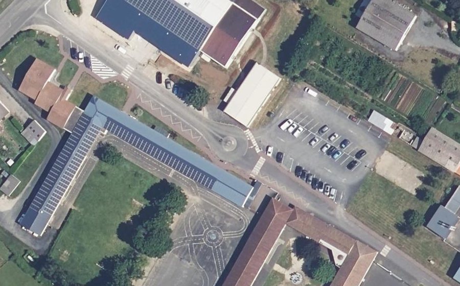Vue aérienne du Rond-point anonyme n°203946999