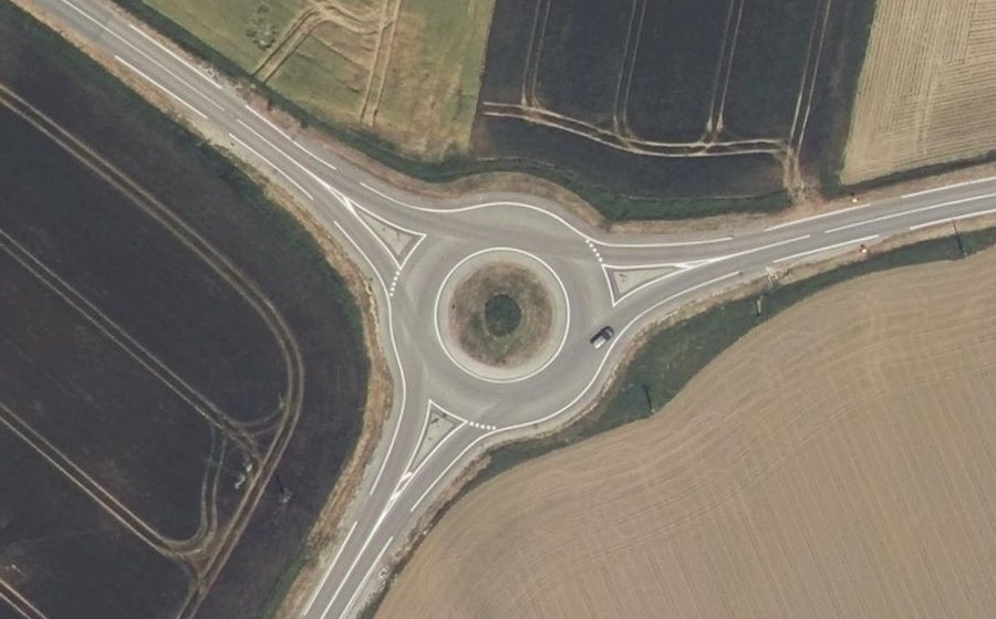 Vue aérienne du Rond-point anonyme n°204032050