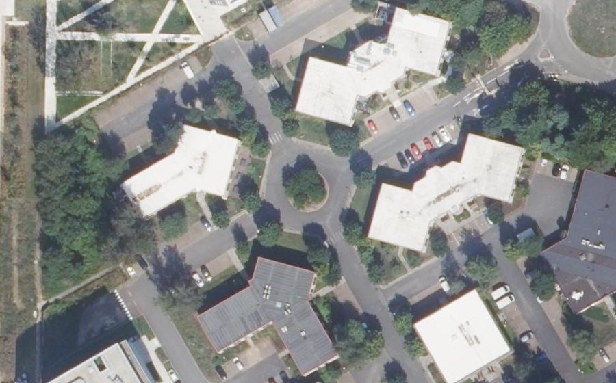 Vue aérienne du Rond-point anonyme n°20437771