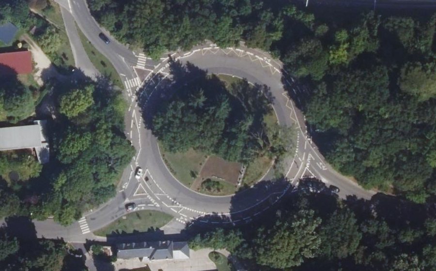 Vue aérienne du Rond-Point du 8 Mai 1945