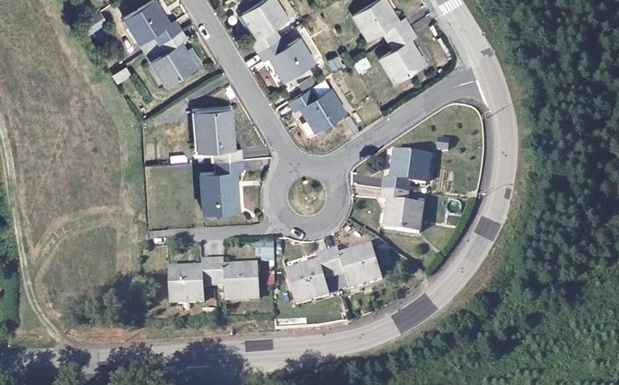 Vue aérienne du Rond-point anonyme n°204467830
