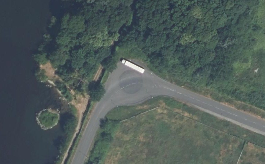 Vue aérienne du Rond-point anonyme n°205039226