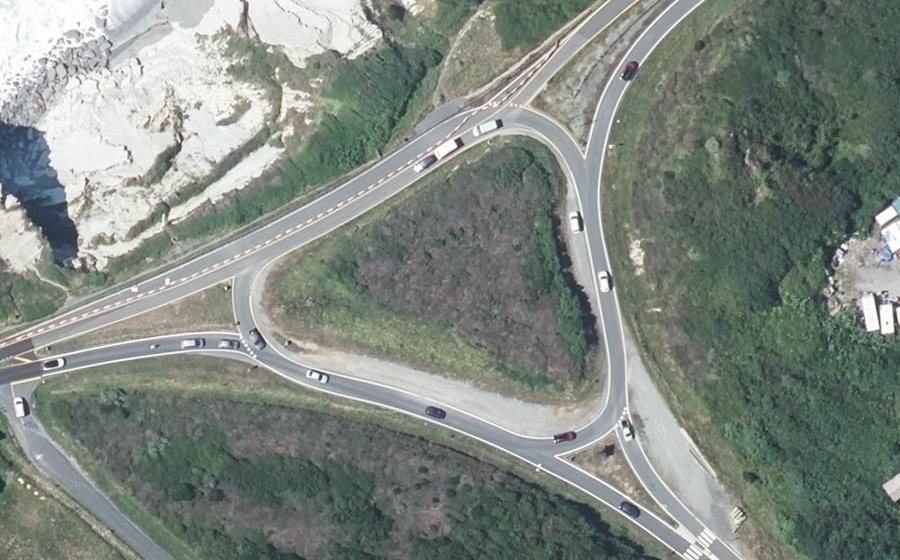 Vue aérienne du Rond-point anonyme n°205455484