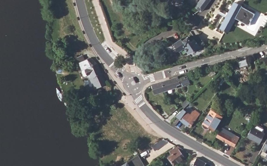 Vue aérienne du Rond-point anonyme n°205506994