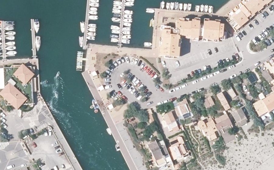 Vue aérienne du Rond-point anonyme n°20572431