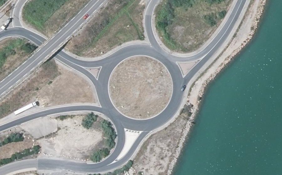 Vue aérienne du Rond-point anonyme n°20576223
