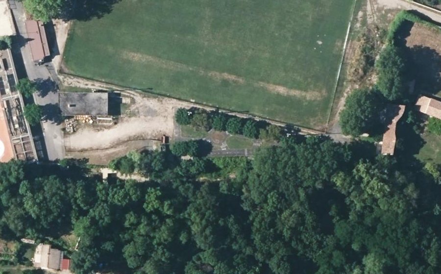 Vue aérienne du Rond-point anonyme n°205949795