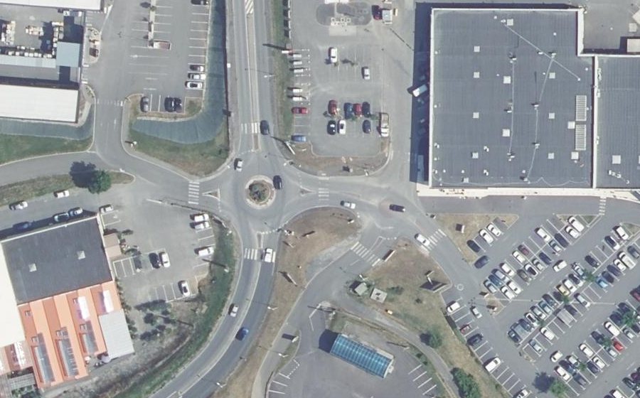 Vue aérienne du Rond-point anonyme n°206004247