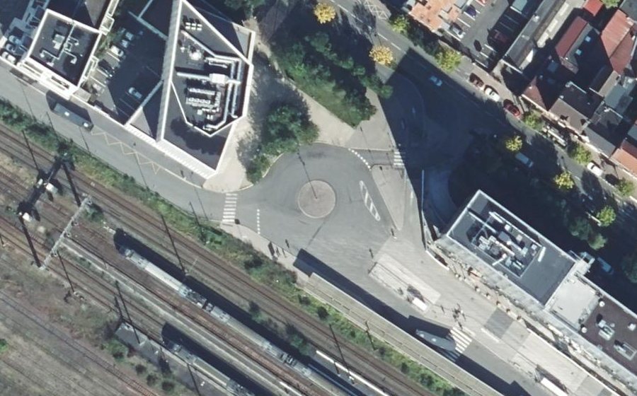 Vue aérienne du Rond-point anonyme n°206011357
