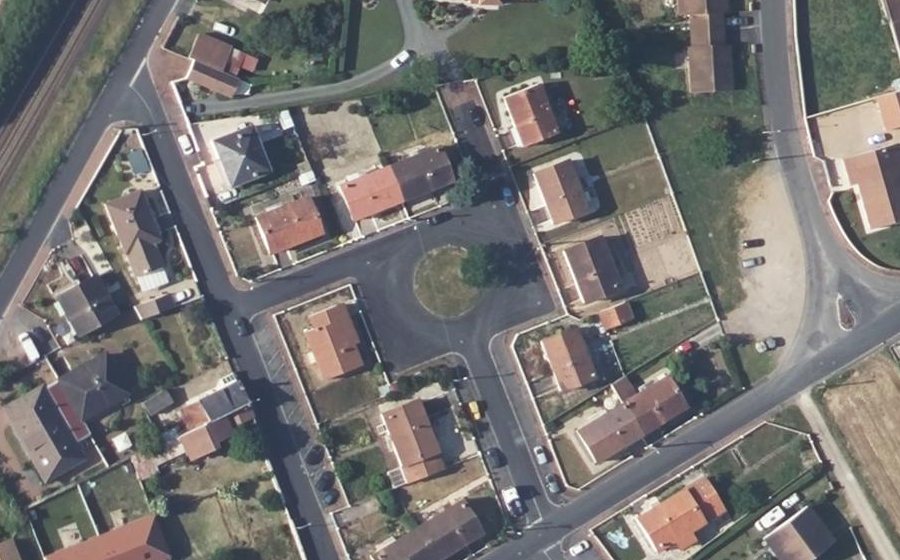 Vue aérienne du Rond-point anonyme n°206626895