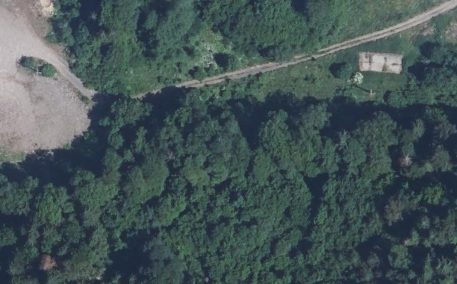 Vue aérienne du Rond-point anonyme n°207455498
