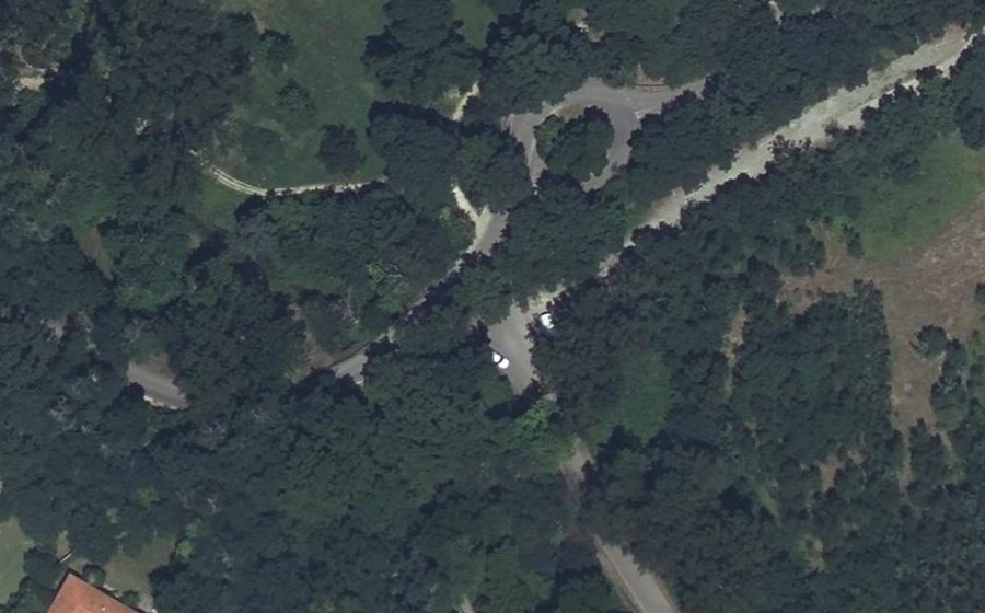Vue aérienne du Rond-point anonyme n°208127075