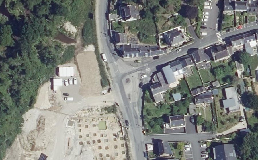 Vue aérienne du Rond-point anonyme n°208909500