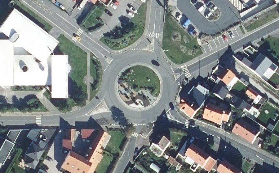 Vue aérienne du Rond-Point des Canadiènnes