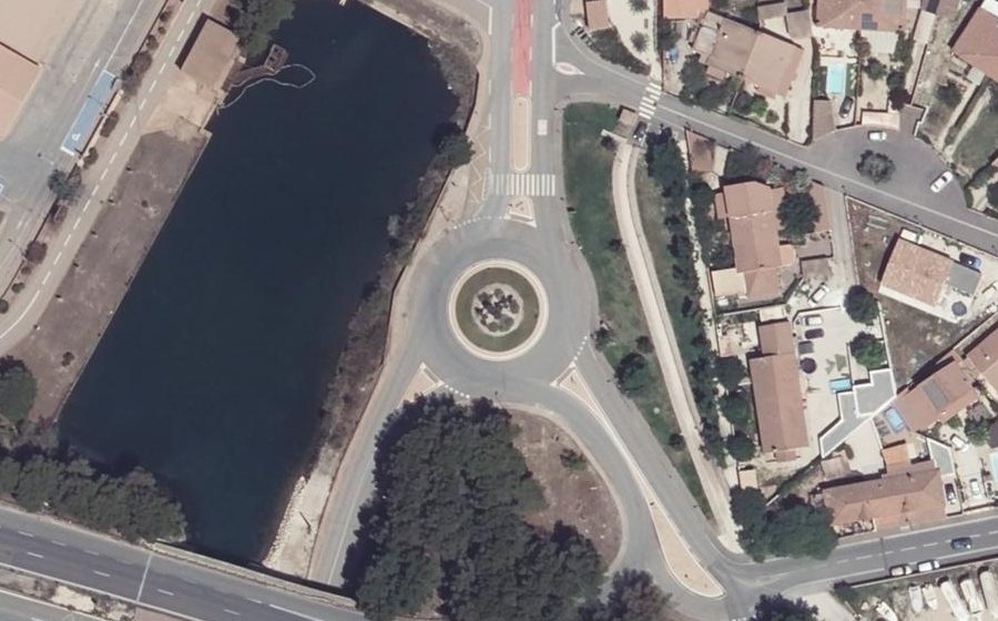 Vue aérienne du Rond-point anonyme n°209020383