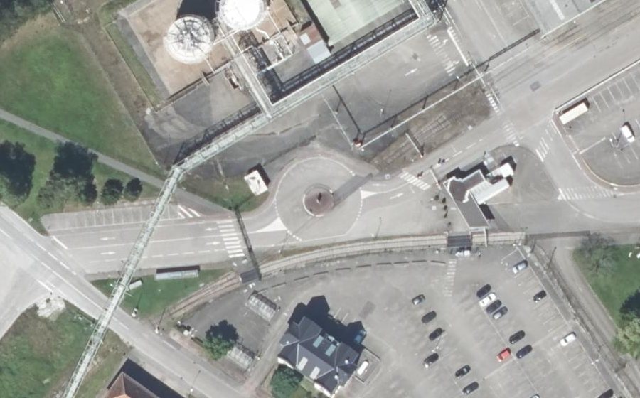 Vue aérienne du Rond-point anonyme n°209081006