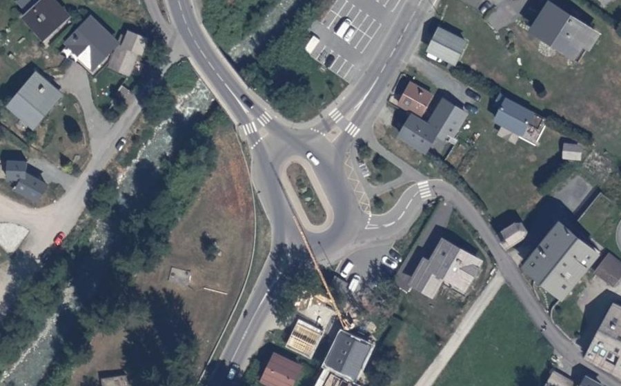 Vue aérienne du Rond-point anonyme n°209101488