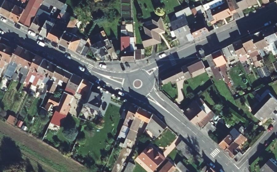 Vue aérienne du Rond-point anonyme n°209101490