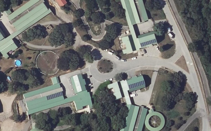 Vue aérienne du Rond-point anonyme n°209699330