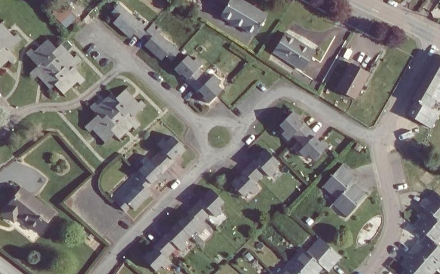 Vue aérienne du Rond-point anonyme n°209773683