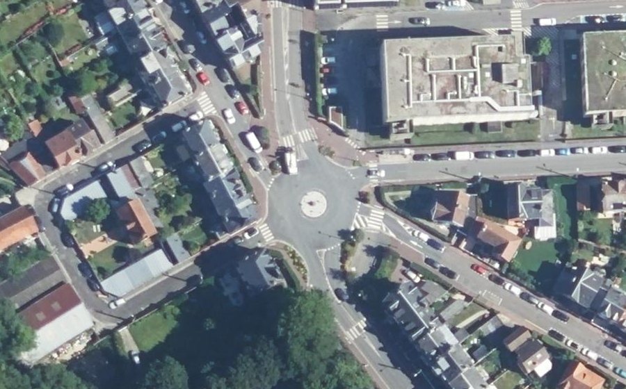 Vue aérienne du Rond-point anonyme n°210017014
